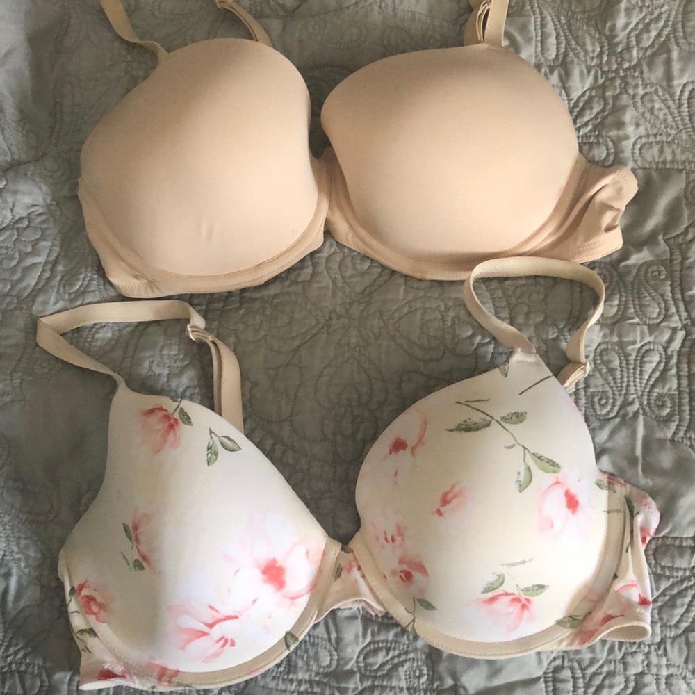 Final PINK VS lightly lined bras